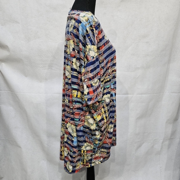 Lularoe Irma Bright Floral Tunic 73% Polyester 23% Rayon 4% Spandex Size M - Picture 3 of 7